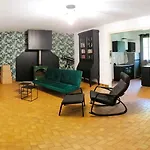 Maison Forestiere Nyaraló Parigné-lʼÉvêque